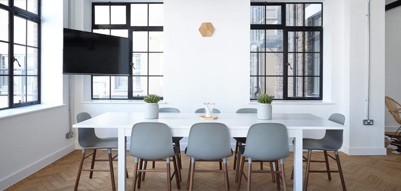 Une chaise design pour améliorer votre salle à manger